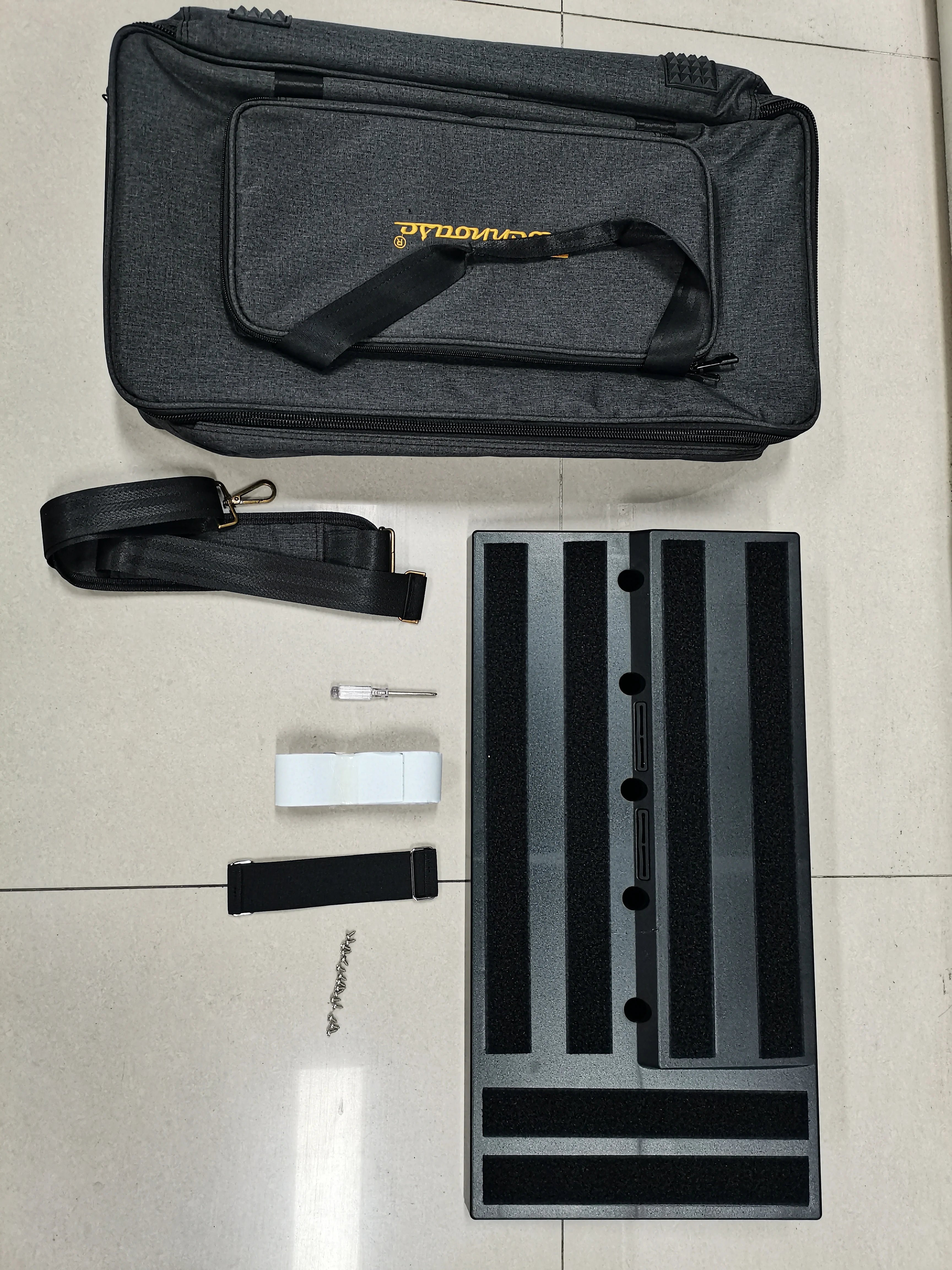 Rockhouse Guitar Pedal Board Dual-Sided Step Design