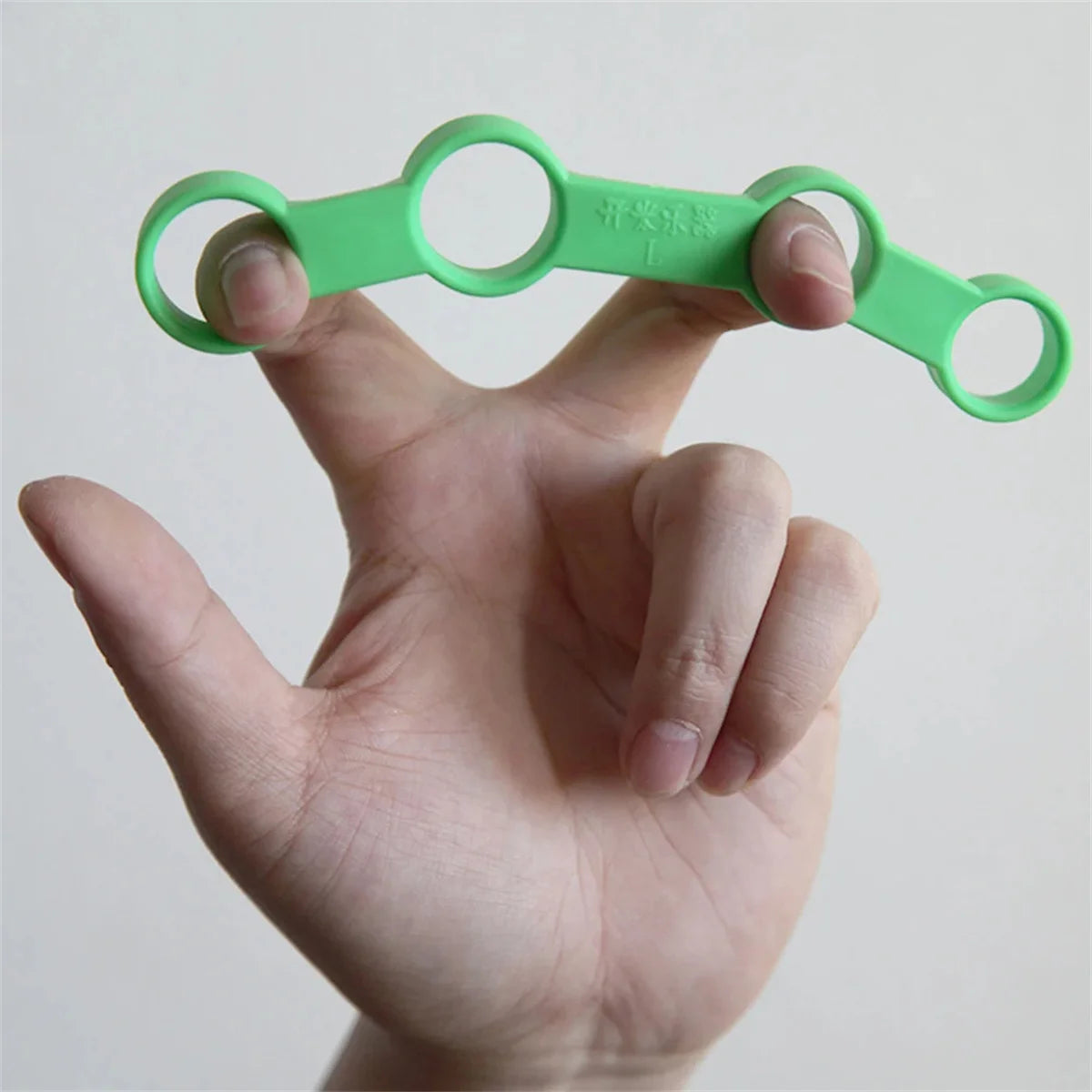 Musical Instrument Finger Expander Guitar Training Span Trainer